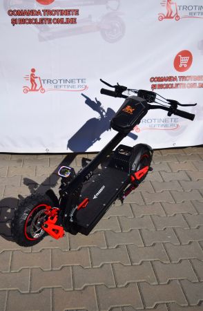 Trotineta electrica J15 Max 1600W, autonomie 60 km, viteza 60 km/h [27]