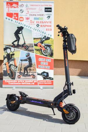 Trotineta electica KuKirin G2 master (2025) cheie, 2 motoare 2*1000W, Autonomie 70km, Baterie 52V 20, 8 A. [14]