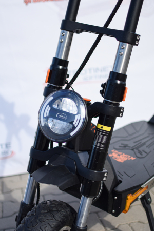 Trotineta electrica de teren KuKirin G4 Max, 2 motoare de 1600W, autonomie max 95 km, viteza maxima 86 km/h [6]