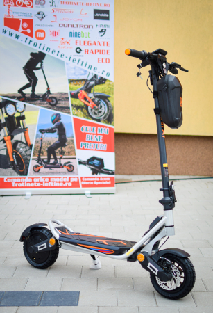KuKirin G3 Pro - Trotineta Electrica KuKirin A1 - Usoara, Rapida, Autonomie 25km