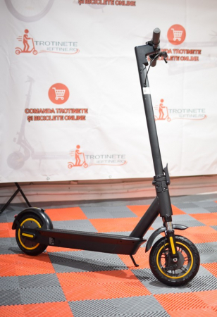KuKirin M4 - Trotineta Electrica Max cu Suspensie, Roti 10 inch, 36v 15ah, Autonomie 40-60km