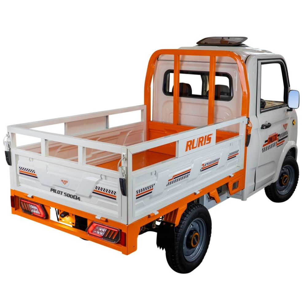 Camioneta/Masinuta/Triciclu/Cvadriciclu RURIS Pilot 5000, putere maximală: 4900 W, Autonomie:130 km, viteza maxima: 25 km/h [22]