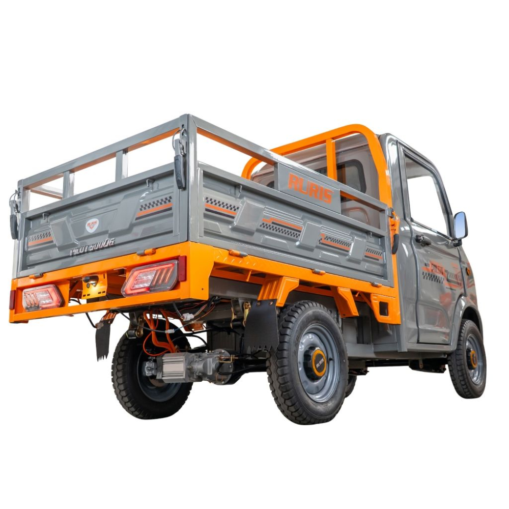 Camionetă electrică/Triciclu/Cvadriciclu RURIS Pilot 5000, putere maximală: 4900 W, Autonomie:130 km [10]