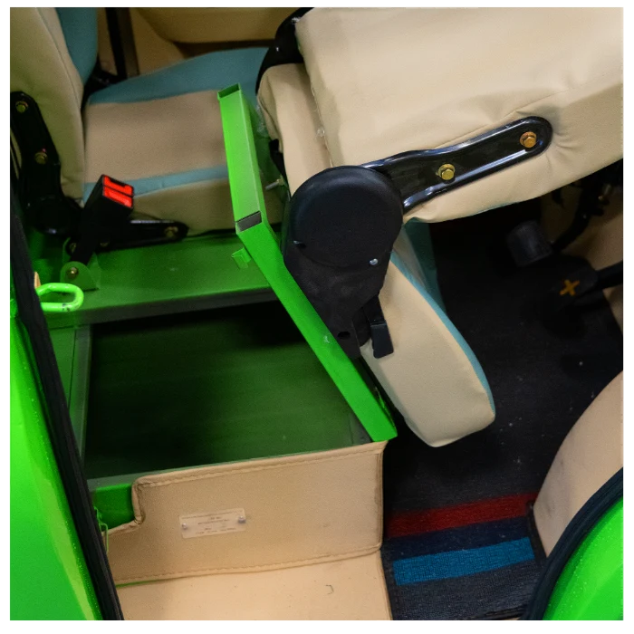 Masina electrica/Triciclu/Cvadriciclu Electric Pick-up Rubo ME3000 putere maxima 4900W cu volan, viteza maxima 25 km/h, autonomie 130 km [25]