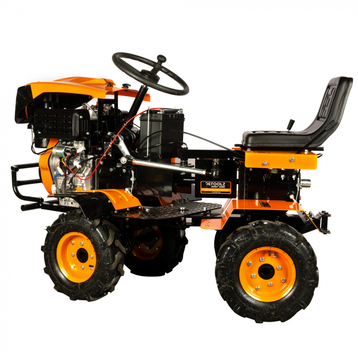 Resigilat! Mini tractor Detoolz, 17cp, 530cc, motor pe motorina 4T, 4X4, 4 viteze, pornire electrica, 2 cutii de viteze [6]