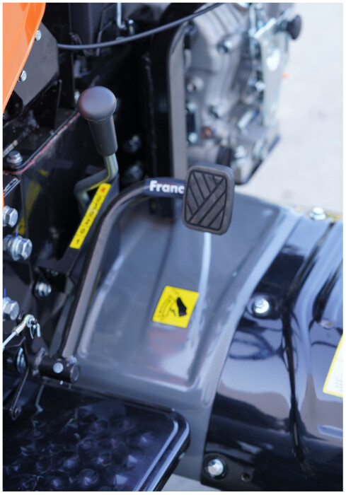 Minitractor Ride-On 4x4 R1200 Evotools PLUS Motor Diesel Koop Pornire Electrica, far LED si sistem de franare hidraulic [10]