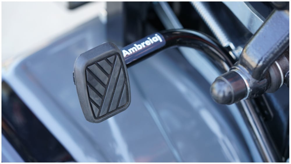 Minitractor Ride-On 4x4 R1200 Evotools PLUS Motor Diesel Koop Pornire Electrica, far LED si sistem de franare hidraulic [9]