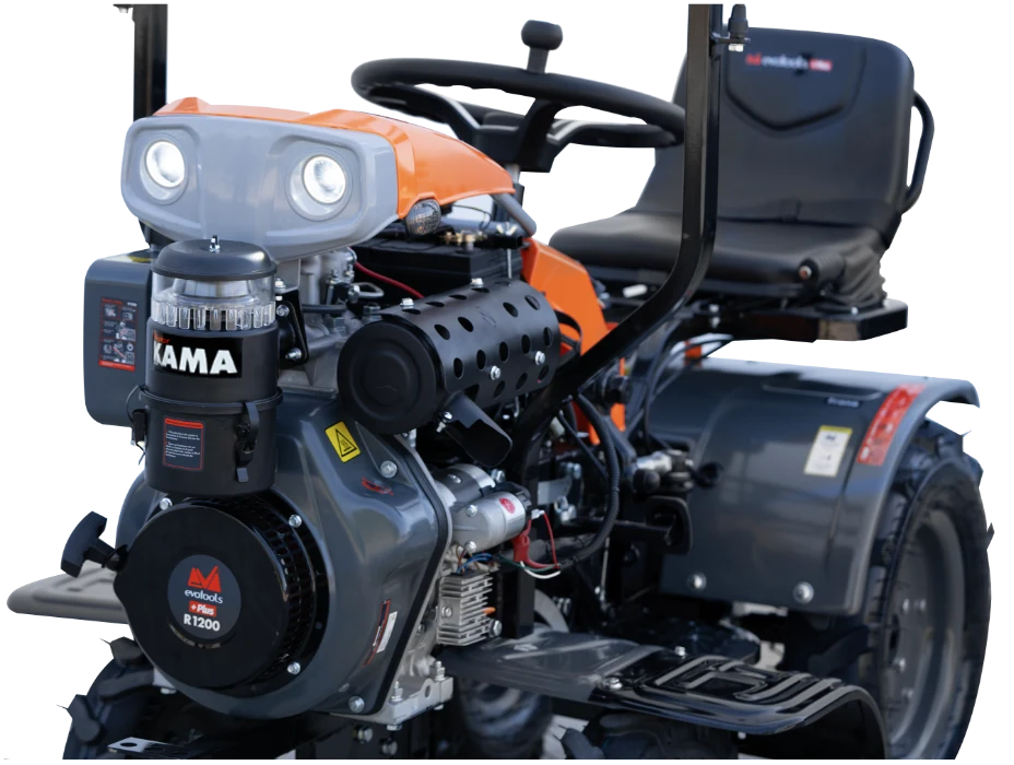 Minitractor Ride-On 4x4 R1200 Evotools PLUS Motor Diesel KAMA Pornire Electrica si Remorca Evotools TTS500 - Tip Minitractor cu Grilaj Plasa [2]