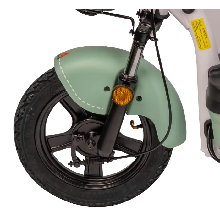 Scuter Electric Licurici SC350, Putere maximala: 900 W, Autonomie: 32 km, Viteza maxima: 25 km/h [5]
