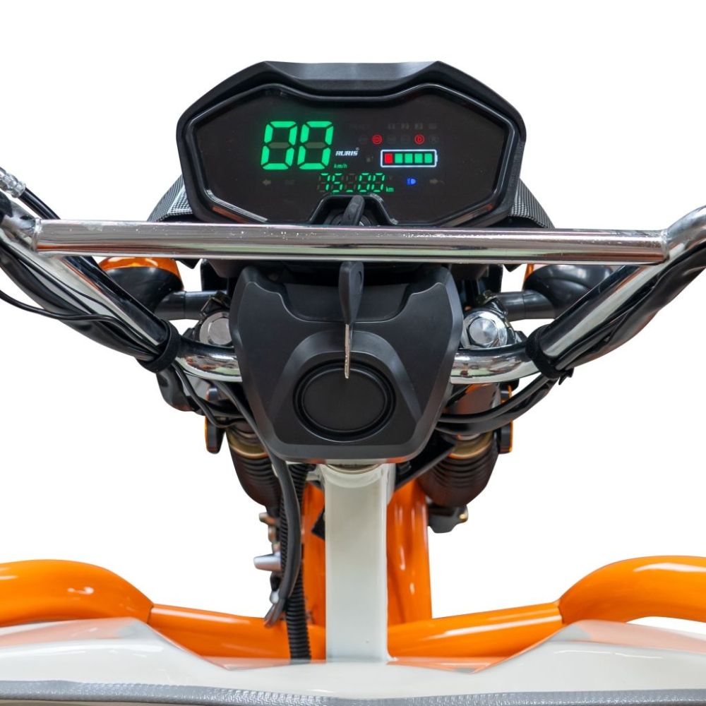 Triciclu electric cargo RURIS Pilot 3120, putere maximală: 2000 W, Autonomie: 70 km [13]