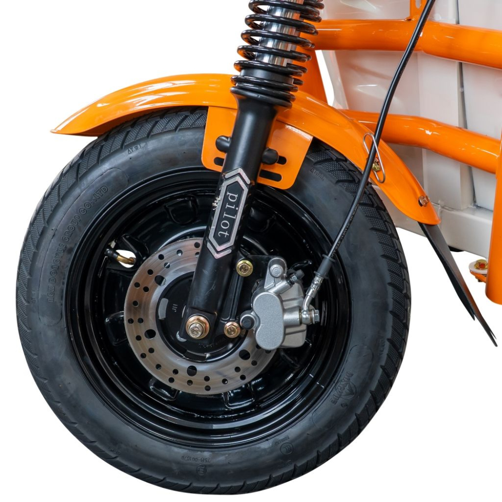 Triciclu electric cargo RURIS Pilot 3120, putere maximală: 2000 W, Autonomie: 70 km [19]