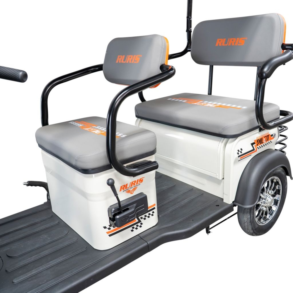 Triciclu electric RURIS Pilot 3070, putere maximală: 2900 W, autonomie: 60 km, viteza maxima: 25 km/h [15]