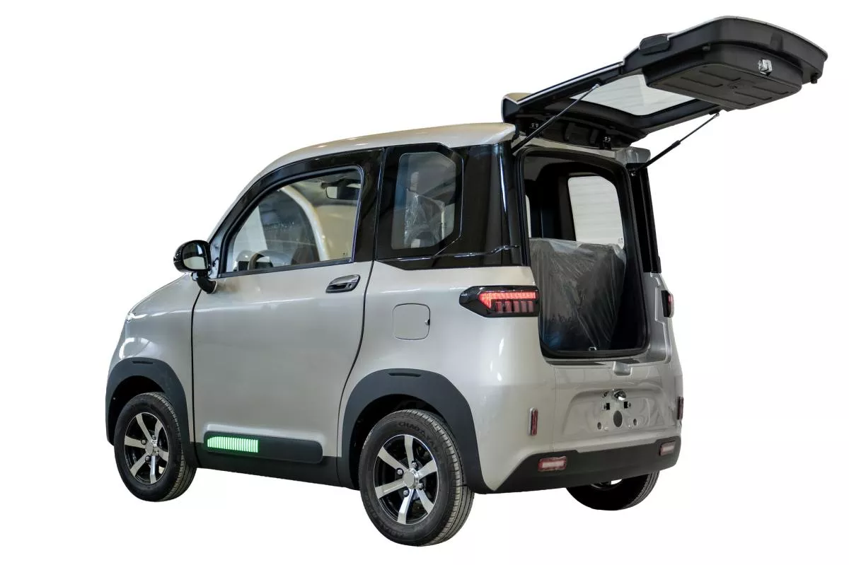 MASINA ELECTRICA/CVADRICICLU  VIBE PLUS SILVER CU AER CONDITIONAT 4000W BLADE [4]