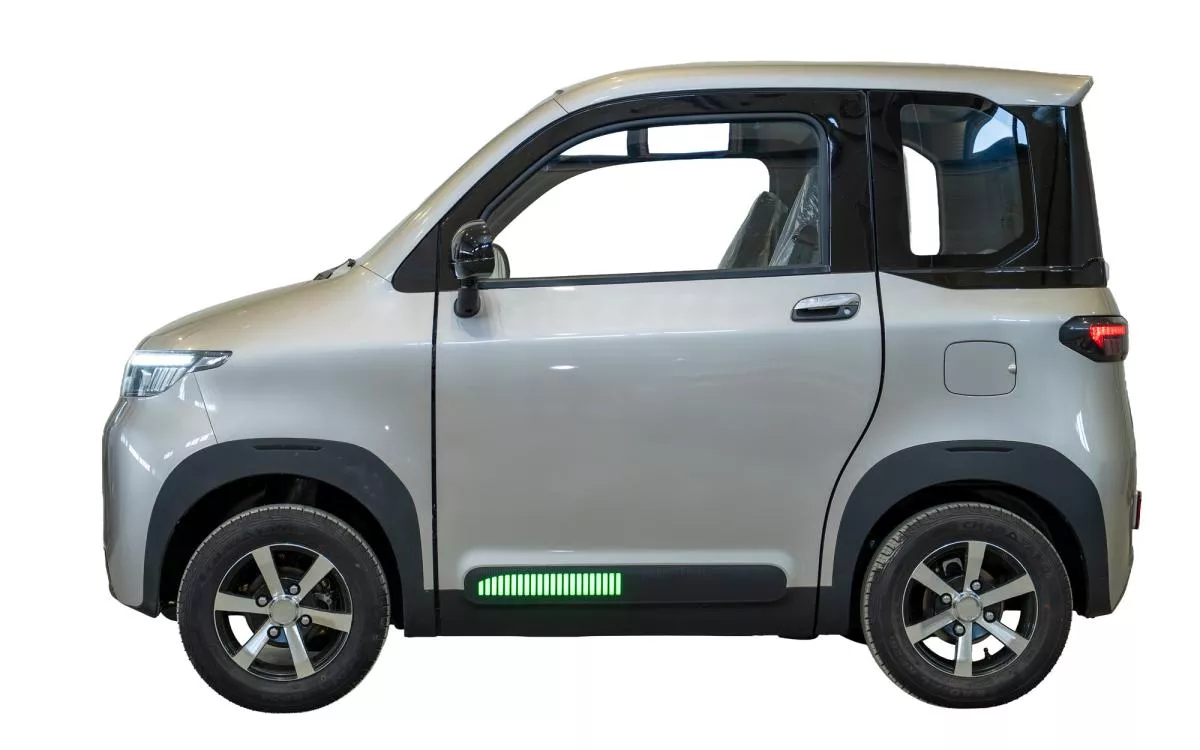 MASINA ELECTRICA/CVADRICICLU  VIBE PLUS SILVER CU AER CONDITIONAT 4000W BLADE [3]