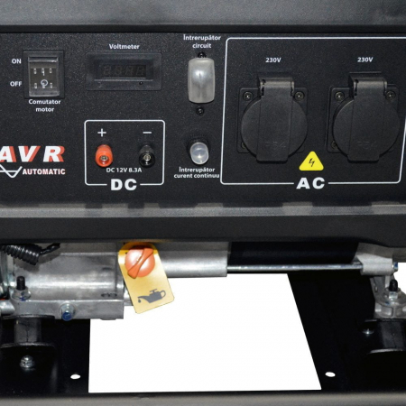 Generator De Curent Pe Benzină Rotakt ROGE3000 3.0 KW, AVR, Voltmetru, Iesire De 12V, Consum de 1,09L/oră [5]
