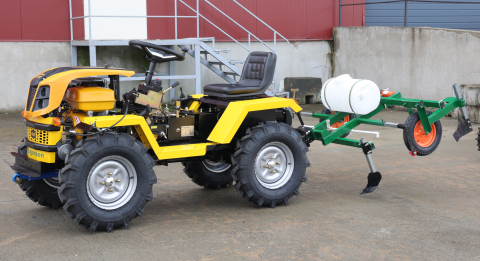 Gradina & gospodarie - ProGARDEN Dispozitiv intindere folie si aplicare tratamente prin pulverizare, 110cm, 30L pentru minitractoare Campo T