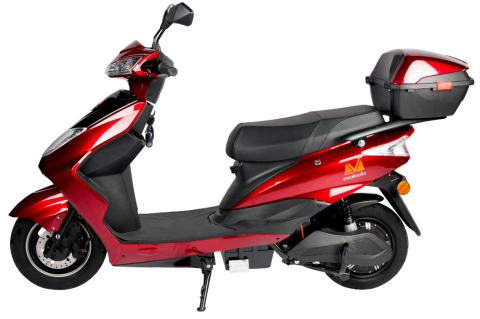 Scuter Electric SC1500, viteza maxima 25 km/h, autonomie 60 km [1]