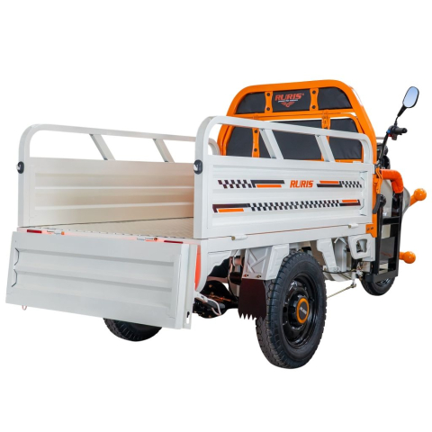 Triciclu electric cargo RURIS Pilot 3120, putere maximală: 2000 W, Autonomie: 70 km [22]