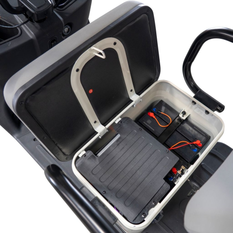 Triciclu electric RURIS Pilot 3070, putere maximală: 2900 W, autonomie: 60 km, viteza maxima: 25 km/h [22]