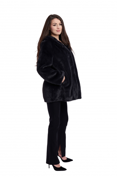 Haina Blană cu Glugă 663 [4]