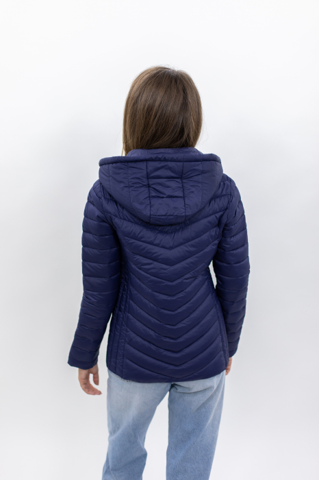 Jachetă Dama 2025 cu Glugă Detașabilă – Stil și Confort pentru Sezonul Răcoros [2]