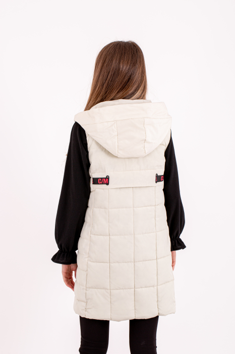 Vesta dama cu glugă 1888 este alegerea ideală pentru un stil modern și confortabil. [2]