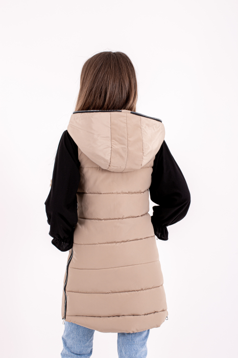 vesta 801 este perfectă pentru zilele răcoroase din sezonul rece. [2]