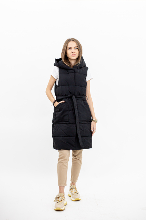 Vesta dama lungă 913 combină eleganța cu confortul într-un design modern [1]