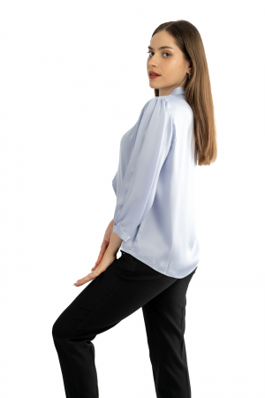 Bluza Dama 828 – Eleganță Satinată cu Detalii Feminin [1]