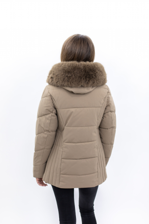 Geacă Dama 2337 – Eleganță și Protecție Împotriva Vremii [1]