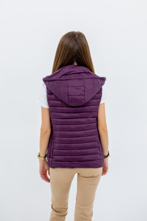 Vesta dama 2021 îți aduce un look modern și confortabil, perfect pentru sezonul rece [1]