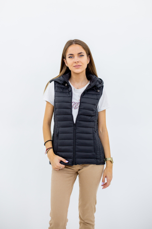 Veste de damă - Vesta dama 2021 îți aduce un look modern și confortabil, perfect pentru sezonul rece