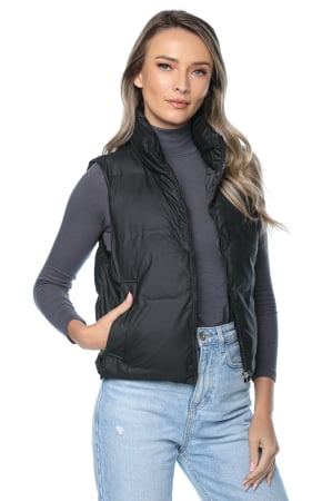 Vestă damă modernă și confortabilă, cu fermoar și buzunare laterale. Design matlasat cu guler înalt, căptușeală ușoară din vatelină și șnur elastic ajustabil pentru o potrivire perfectă. [4]