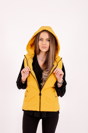 vesta este soluția ideală pentru un look urban în sezonul rece. [3]