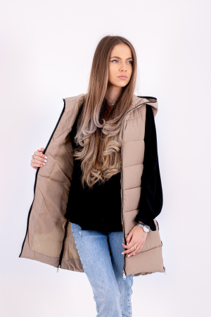 vesta 801 este perfectă pentru zilele răcoroase din sezonul rece. [4]