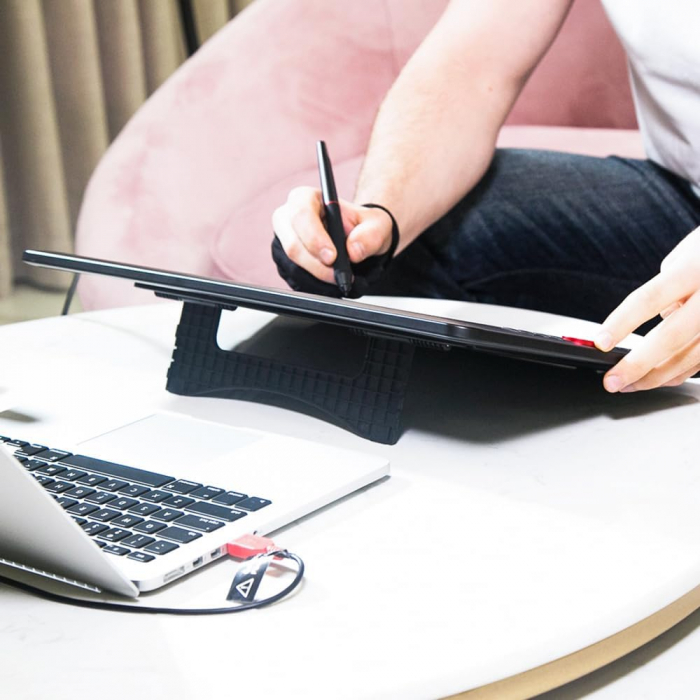 Tableta grafica XP-PEN Artist 15.6" Pro, Display FHD, TILT, 8192 niveluri presiune, include Artrage 5, Manusa, 8 varfuri de rezerva [9]