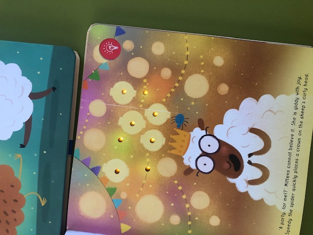 arte cu beculete Happy little chicken [5]