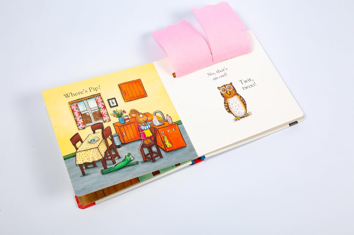 Pip and Posy, Where Are You? At Bedtime (A Felt Flaps Book) Board book – Lift the flap Axel Scheffler [3]