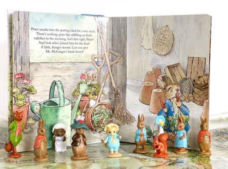 Set carte cu figurine busy board book Peter Rabbit [1]