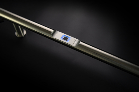 Usi de intrare - Mâner inox cu cititor de amprentă dLine integrat P10 FI40 L1800