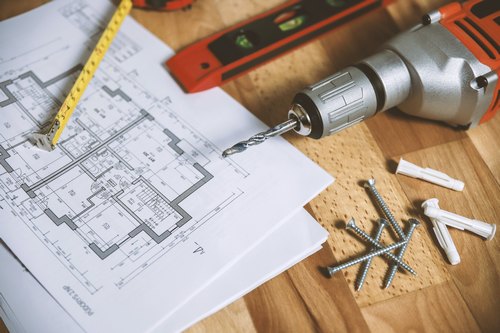 Cum masor usile de interior la o constructie noua