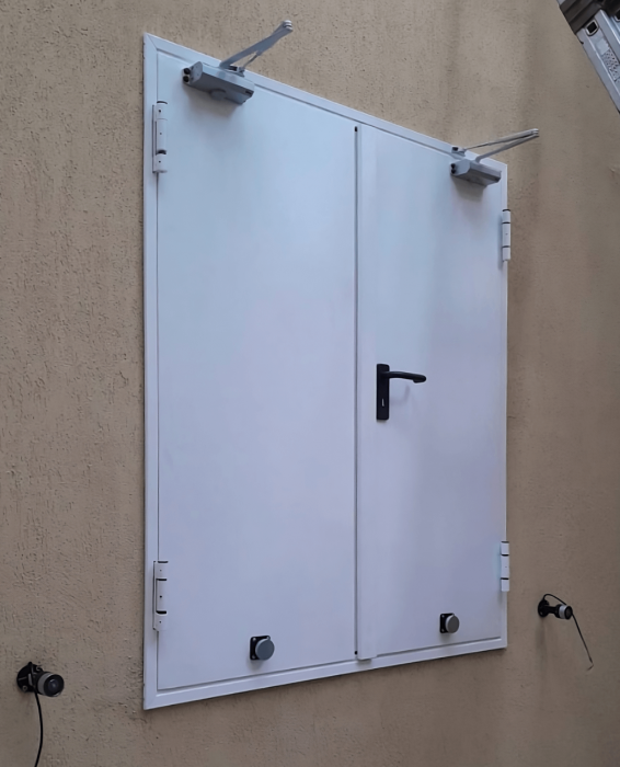 Oblon antifoc EI60 / EI120 cu deschidere in exterior [2]