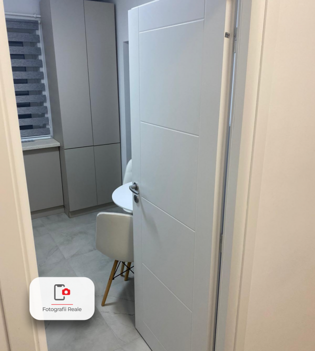 Usa cu toc reglabil HDF PORTA VECTOR W ST/DR [2]