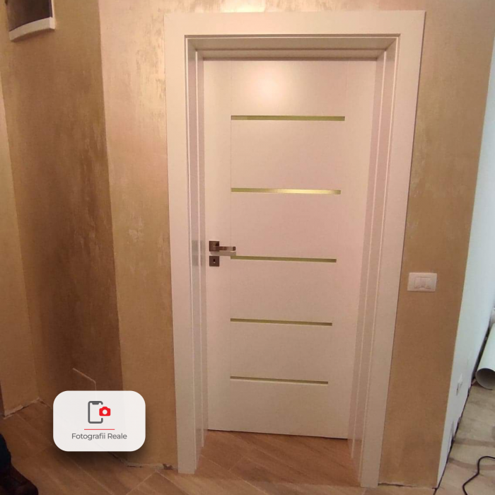Usa de interior PORTA VERTE PREMIUM cu toc reglabil - Model E5 - Sticla mata [2]