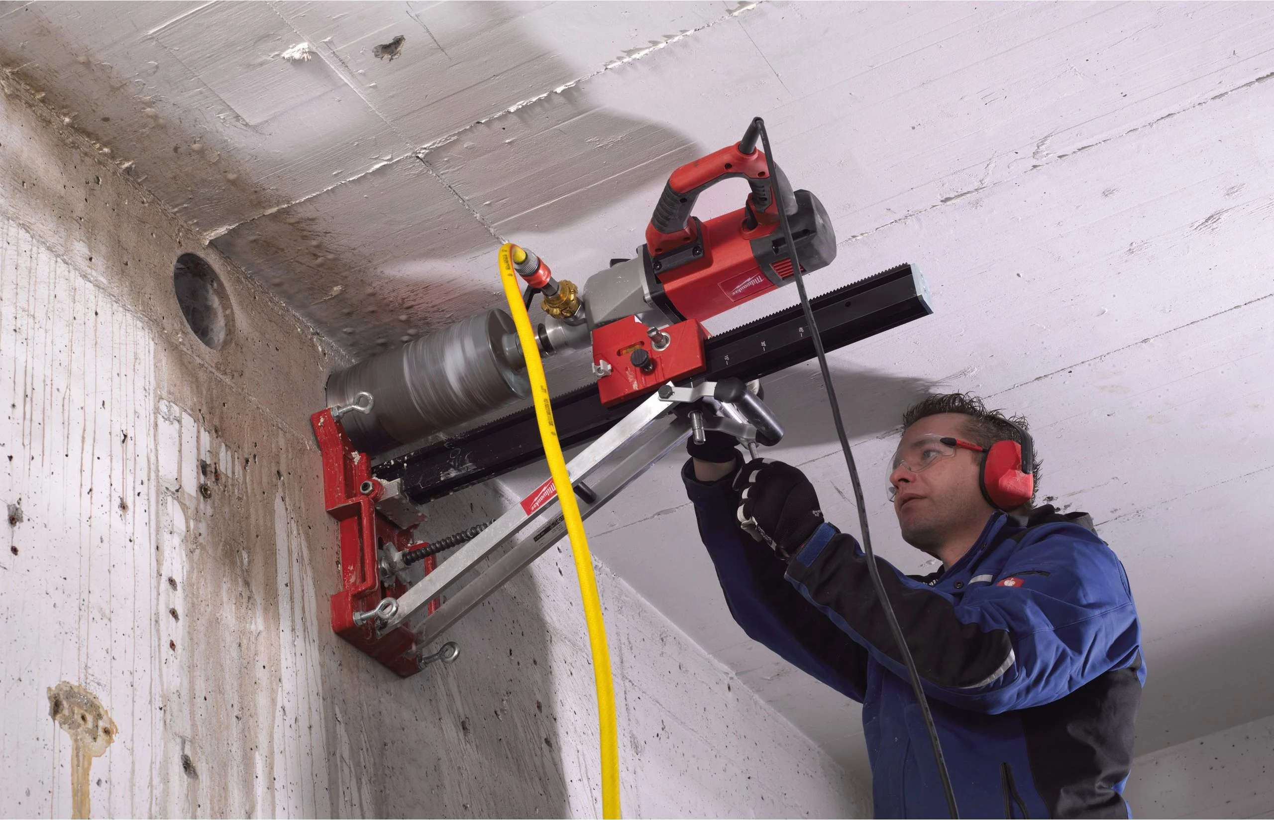 Mașină de găurit cu carotă diamantată Milwaukee DD 3-152XE [2]