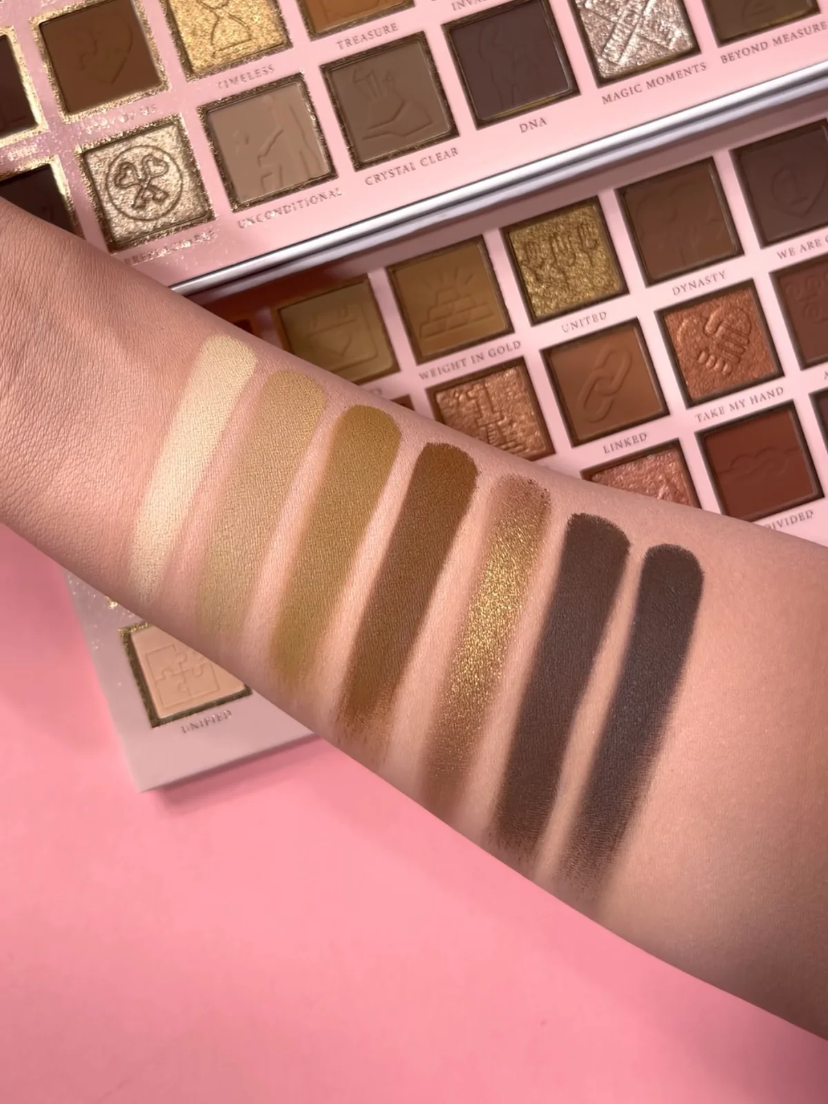 P.Louise Timeless Treasures Palette – Paleta 42 Nuanțe Mate și Sidefate [5]