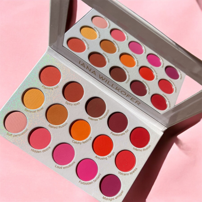 PALETA DE FARDURI FORBIDDEN OBSESSION [1]
