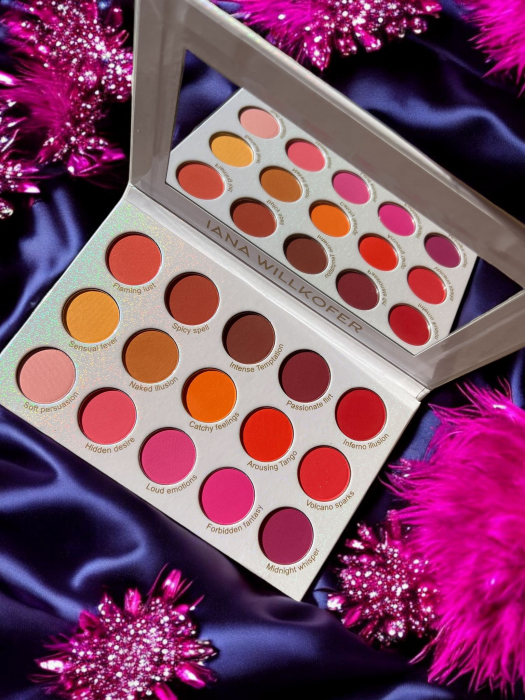 PALETA DE FARDURI FORBIDDEN OBSESSION [3]