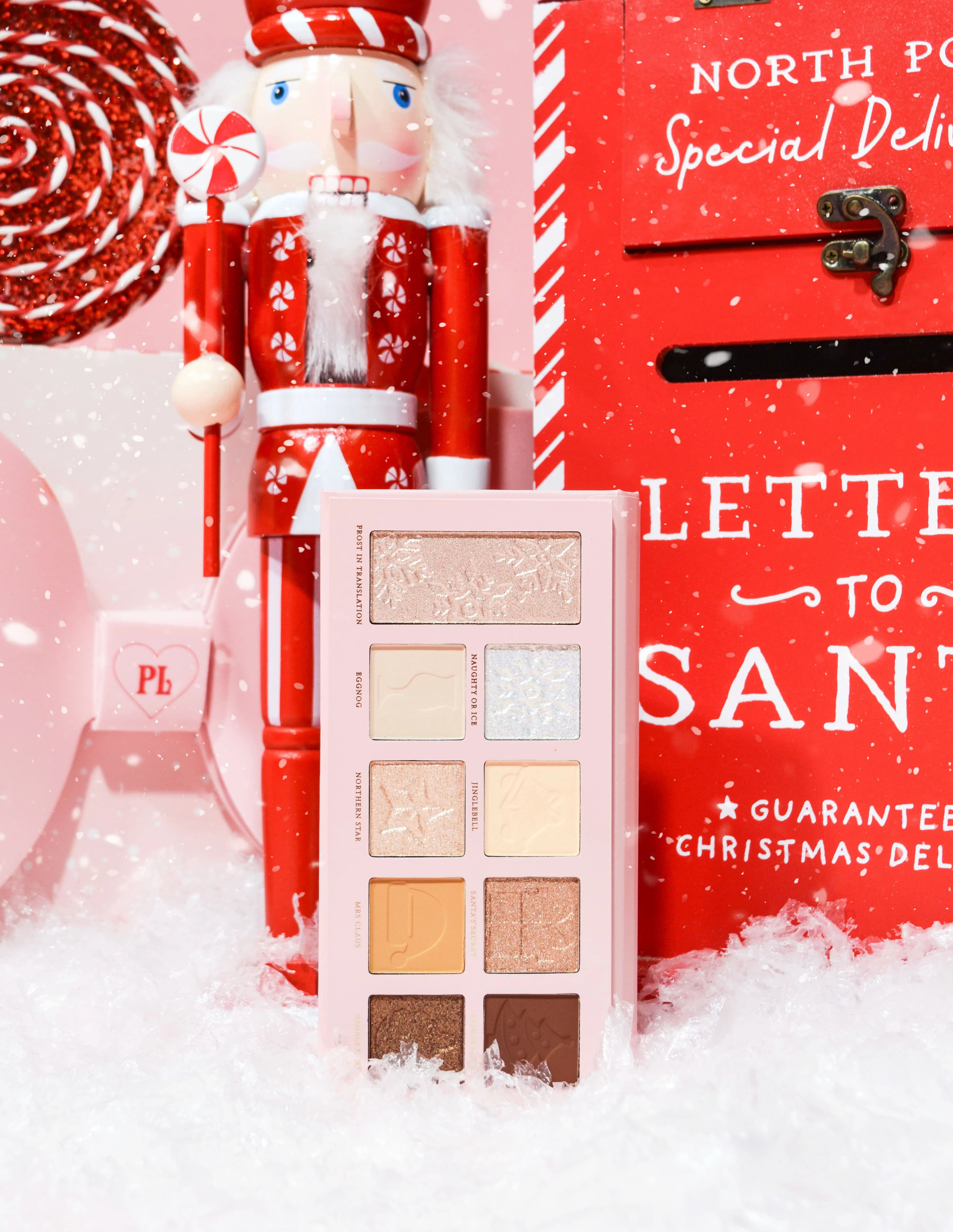 Paletă P.Louise On The Pull Christmas Gold – farduri + iluminator ediție Crăciun