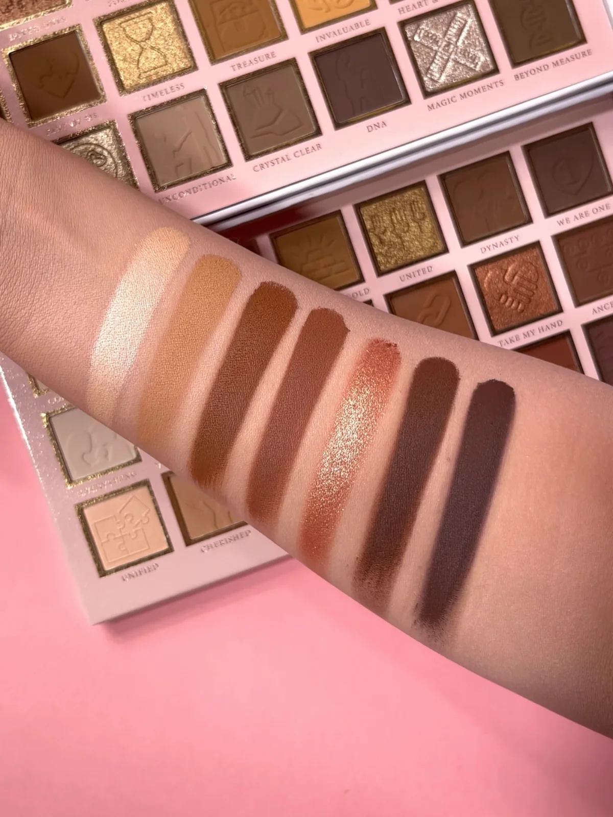 P.Louise Timeless Treasures Palette – Paleta 42 Nuanțe Mate și Sidefate [2]